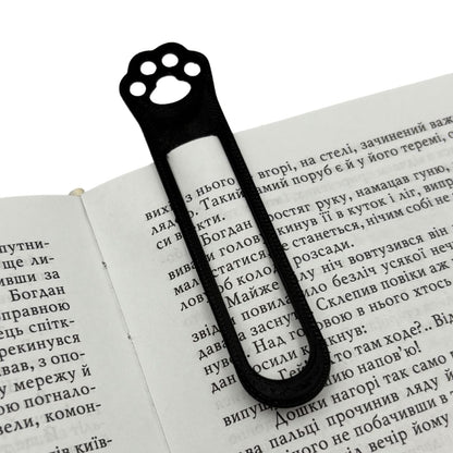 Закладка з котячою лапкою